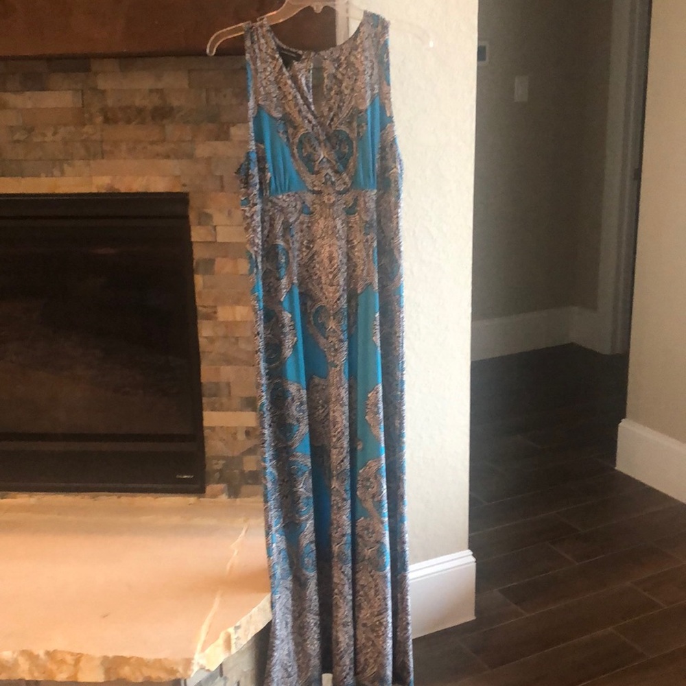 V Neck Maxi Dress